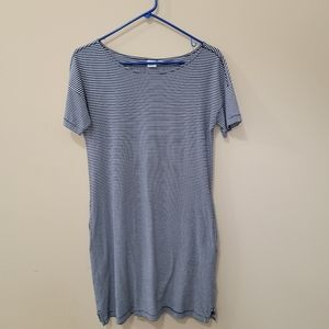 White and blue striped Old Navy dress with pockets